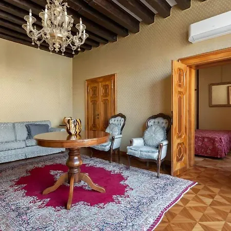 Giglio 2476 Apartment *