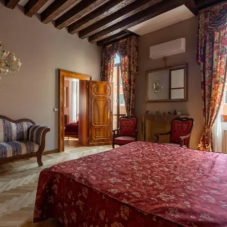 Giglio 2476 * البندقية