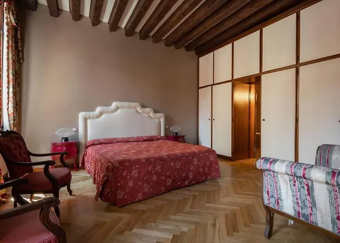 Giglio 2476 Apartment *