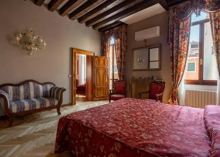 Giglio 2476 * Venice