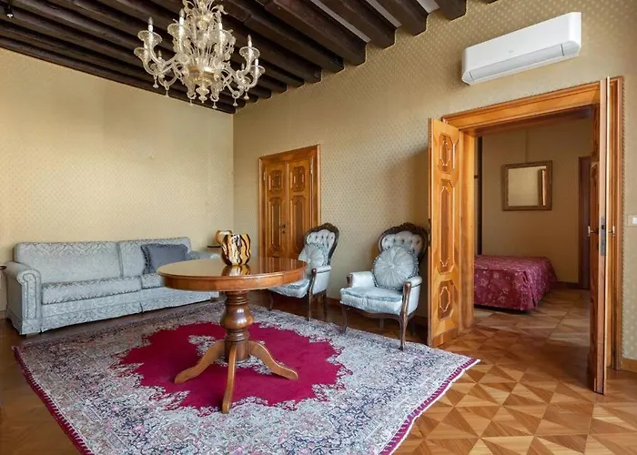 Giglio 2476 Apartment *