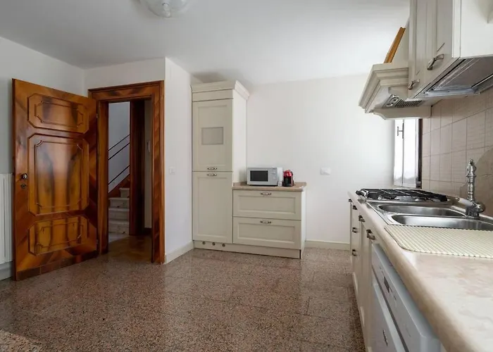 Giglio 2476 Apartment *