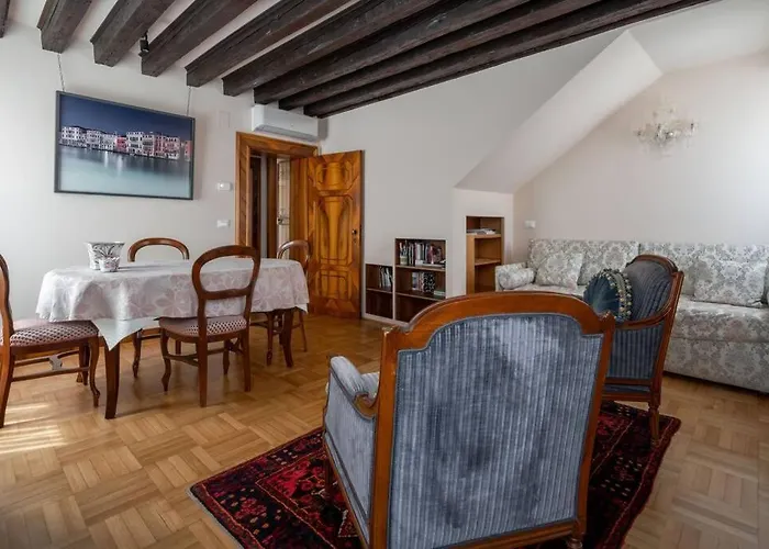 Giglio 2476 Apartment *